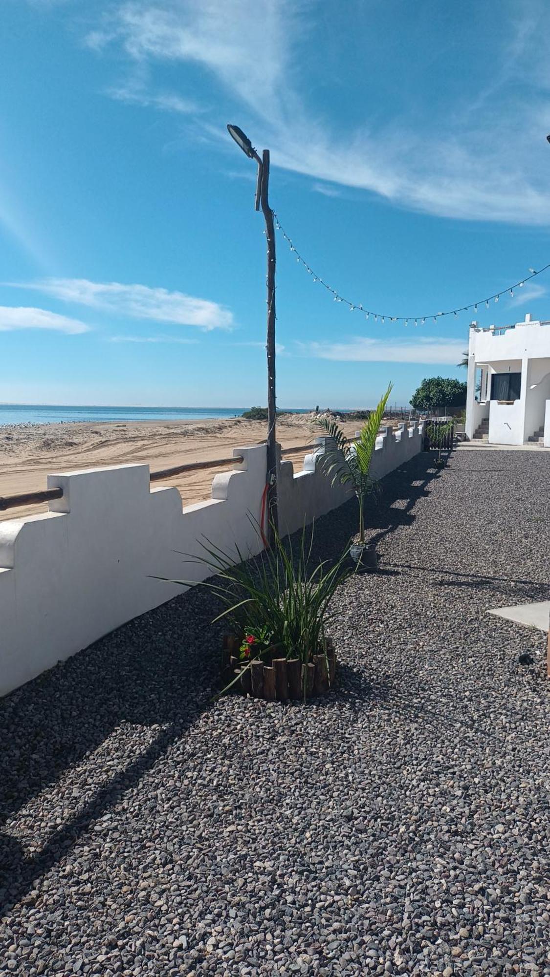 Hotel- Whale Tours And Sport Fishing Vista Mag-Bay Puerto San Carlos Номер фото